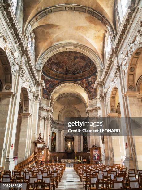 wide angle view of the nave of the notre-dame-de-l’annonciation cathedral (cathédrale notre dame de l'annonciation) of nancy with the pulpit, the painting of the cupola and the main altar, meurthe et moselle - lorraine - eastern france. - pulpit stock pictures, royalty-free photos & images