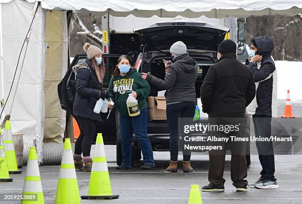 Workers set up a state testing site in Saratoga Spa State Park to provide COVID-19 testing for N. Fox jewelry customers on Monday, Jan. 4, 2021 in...