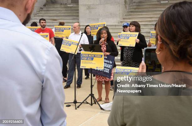 Karin Reyes 923 Ice Immigration Police Stock Photos, High-Res Pictures, and Images ...
