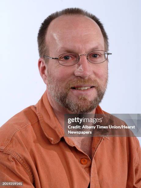 Times Union staff photo by Lori Van Buren -- Times Union freelance writer Rob Streeter on April 19, 2007. For new sig.