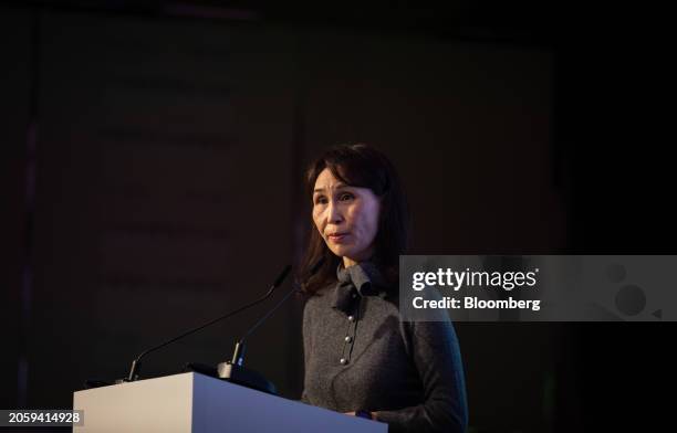 Daisy Ho 122 Lee Cham Stock Photos, High-Res Pictures, and Images - Getty Images
