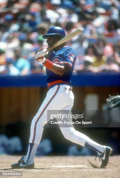 Manny Trillo of the Chicago Cubs bats against the New York Mets during a Major League Baseball game circa 1988 at Shea Stadium in the Queens borough...