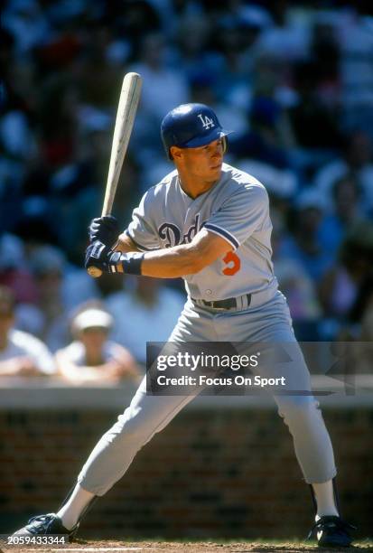 Steve Sax of the Los Angeles Dodgers bats against the Chicago Cubs during a Major League Baseball game circa 1987 at Wrigley Field in Chicago,...