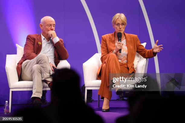 Tim Costello 53 Tim Costello Chats Photos & High Res Pictures - Getty Images