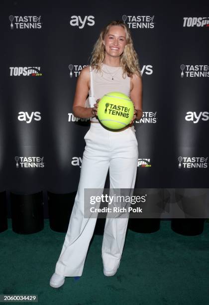 Erin Routledge Erin Routliffe Photos and Premium High Res Pictures - Getty Images