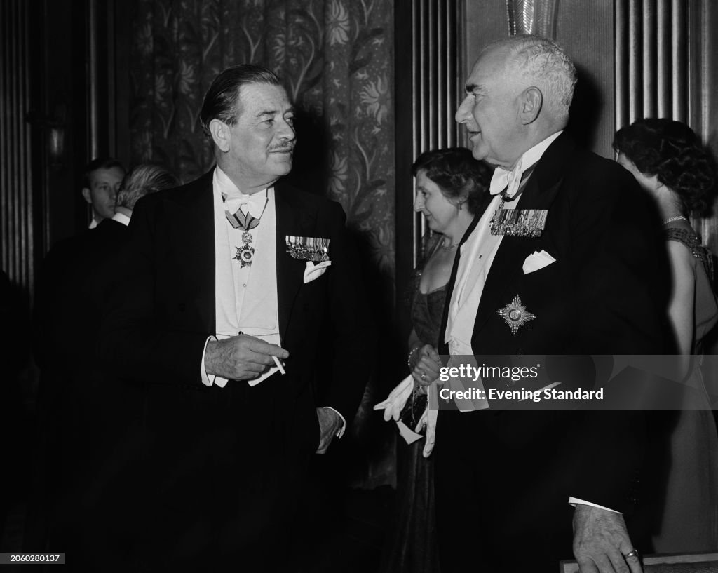 Gerald De Gaury And Harry Sinderson Pasha