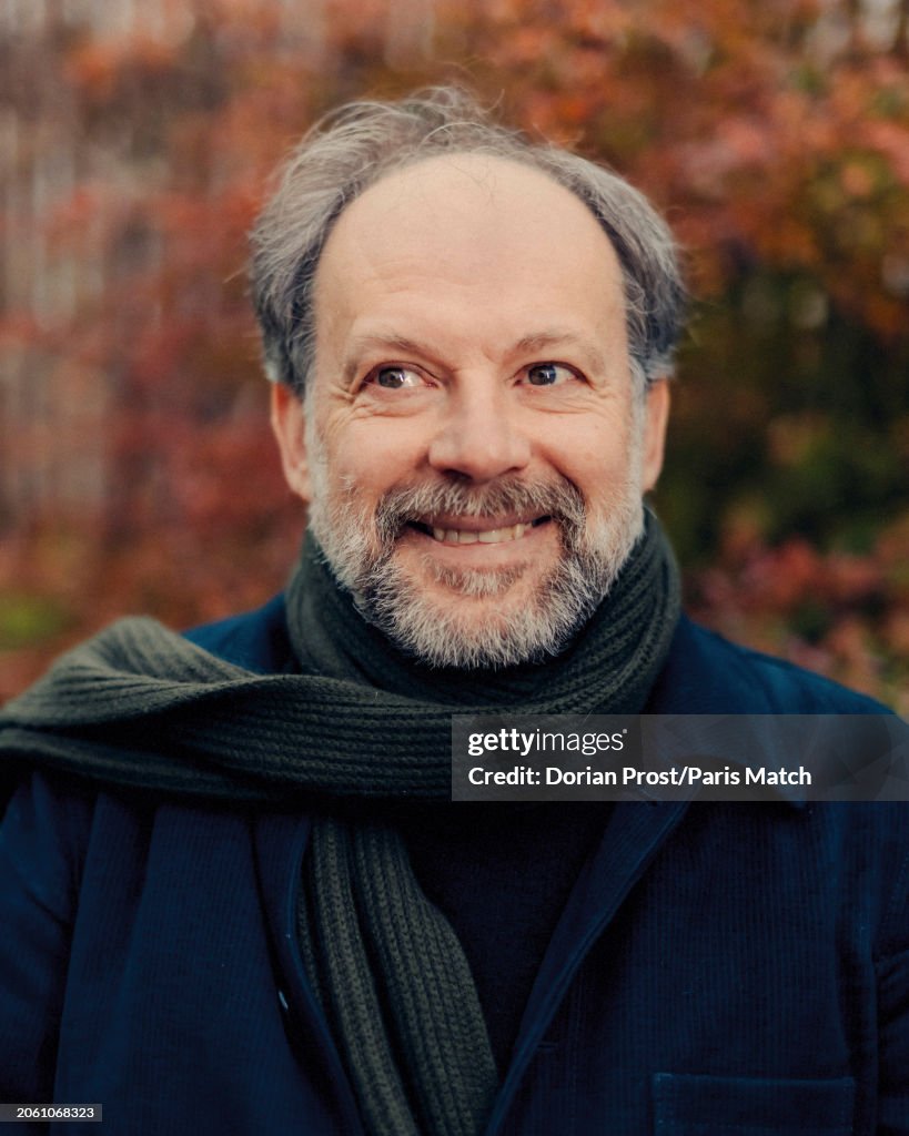 Denis Podalydes, Paris Match Issue 3897, January 10, 2024