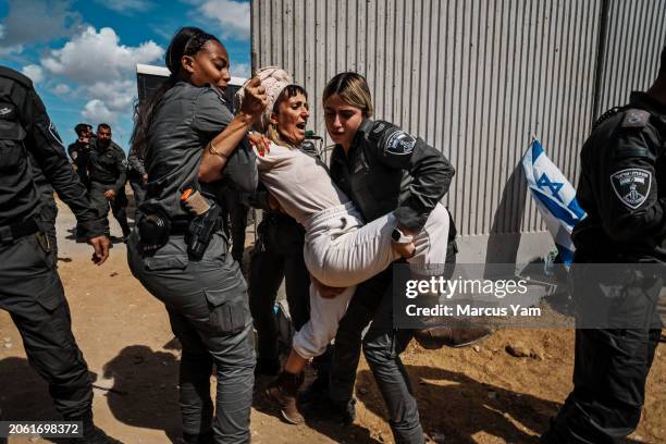 Apprehend Movements 131 Israeli Ben Shalom Stock Photos, High-Res Pictures, and Images ...