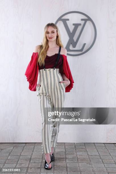 Sophie Turner attends the Louis Vuitton Womenswear Fall/Winter 2024-2025 show as part of Paris Fashion Week on March 05, 2024 in Paris, France.