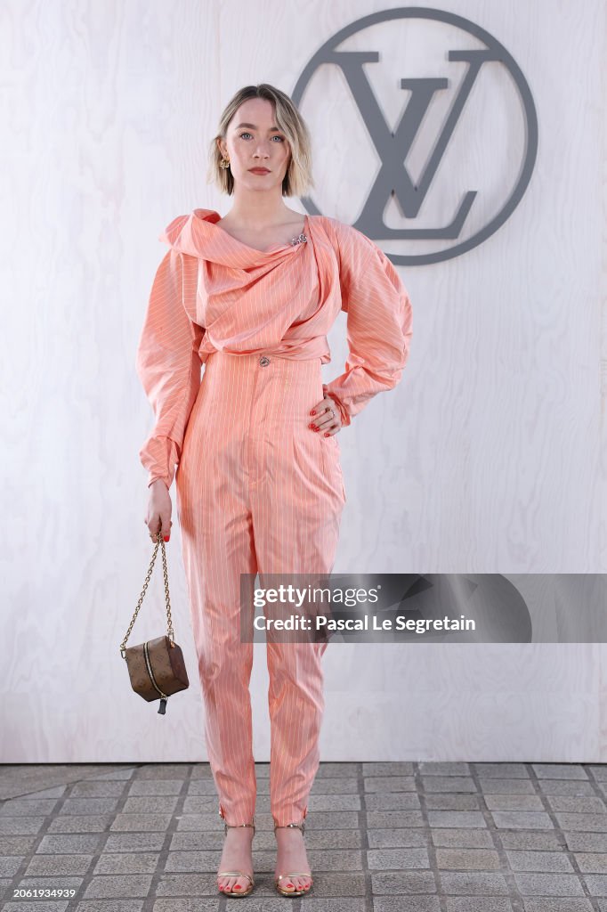 Louis Vuitton : Photocall - Paris Fashion Week - Womenswear Fall/Winter 2024-2025