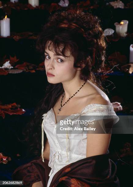 Portrait de l’actrice Helena Bonham Carter sur le tournage de Twelfth Night, réalisé par Trevor Nunn, le 8 octobre 1996.