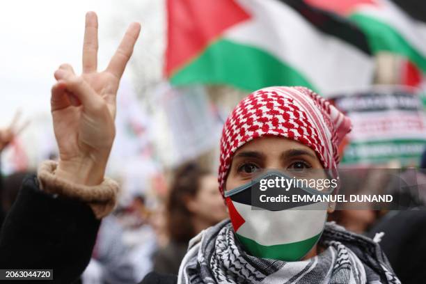 Mask Rally 82,625 Mask Protest Stock Photos, High-Res Pictures, and Images - Getty ...