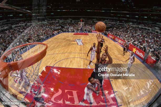 Steve Smith, Shooting Guard for the Portland Trail Blazers makes a lay up shot to the basket during the NBA Pacific Division basketball game against...
