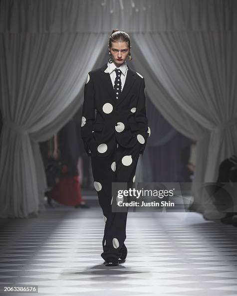 Moschino - Runway - Milan Fashion Week - Womenswear Fall/Winter 2024-2025 Moschino - Runway - Milan Fashion Week - Womenswear Fall/Winter 2024-2025