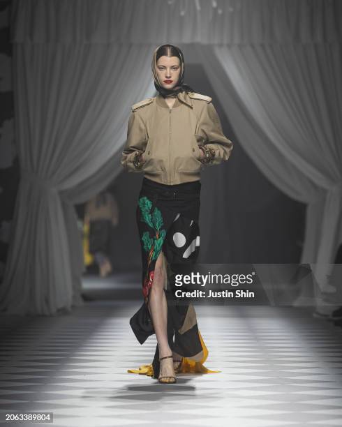 Model walks the runway at the Moschino fashion show during the Milan Fashion Week Womenswear Fall/Winter 2024-2025 on February 22, 2024 in Milan,...