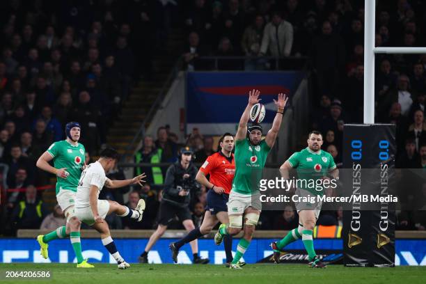 Marcus Smith of England kicks a drop goal to win the game 23-22 during the Guinness Six Nations 2024 match between England and Ireland at Twickenham...