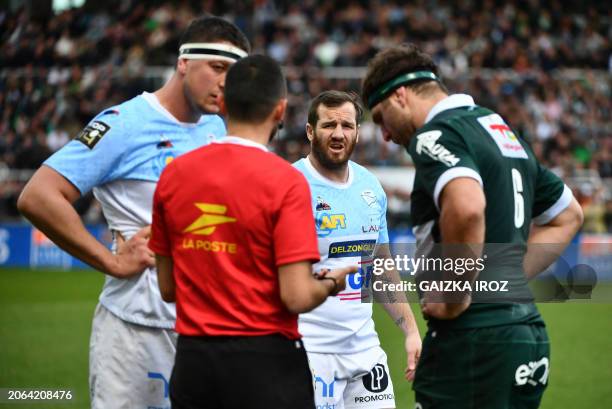 Bayonne's French fly-half Camille Lopez looks on during the French Top 14 rugby union match between Section Paloise and Aviron Bayonnais at the...