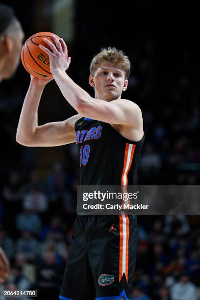 Thomas Haugh of the Florida Gators looks to pass the ball against the Vanderbilt Commodores in the first half at Vanderbilt University Memorial...