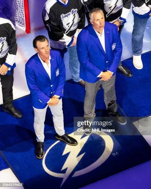 Brad Richards and Dave Andreychuk are inducted in to Tampa Bay Lightning Hall of Fame and are honored with fellow teammates from the 2004 Stanley Cup...