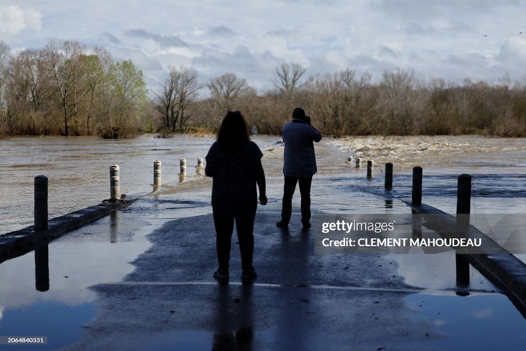 FRANCE-WEATHER-FLOOD