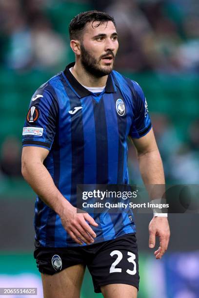 Sead Kolasinac of Atalanta looks on during the UEFA Europa League 2023/24 round of 16 first leg match between Sporting CP and Atalanta at Estadio...