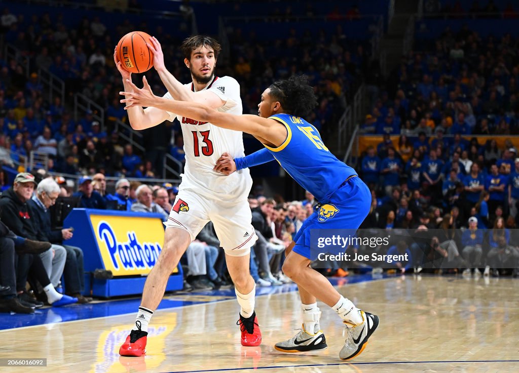 Louisville v Pittsburgh