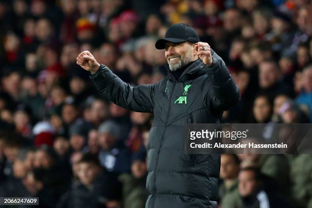 Jurgen Klopp, Manager of Liverpool, celebrates after Luis Diaz of Liverpool scores his team's fourth goal during the UEFA Europa League 2023/24 round...