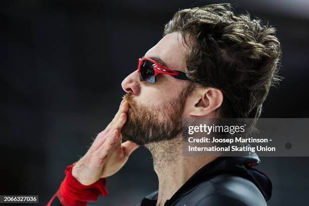 Laurent Dubreuil of Canada thanks the crowd in the Men's Sprint 1st 500m at Max Aicher Arena on March 07, 2024 in Inzell, Germany.