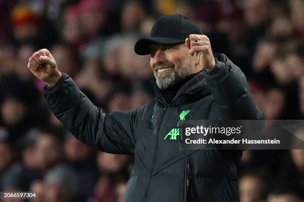 Juergen Klopp, Manager of Liverpool, celebrates after Luis Diaz of Liverpool scores his team's fourth goal during the UEFA Europa League 2023/24...