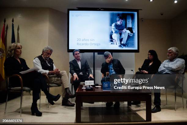 President Maria Rey and journalists Miguel Angel de la Fuente, Oscar Mijallo, Gervasio Sanchez, Monica Garcia Prieto and Fran Sevilla during a...