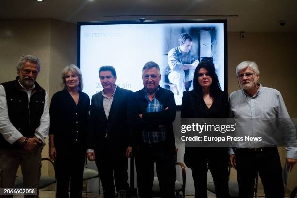 Journalist Miguel Angel de la Fuente, APM president Maria Rey, and journalists Oscar Mijallo, Gervasio Sanchez, Monica Garcia Prieto and Fran Sevilla...