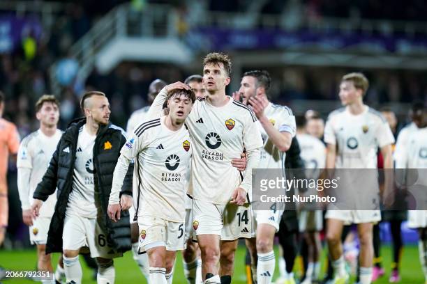 Diego Llorente of AS Roma celebrates with Nicola Zalewski of AS Roma at the end of the Serie A TIM match between ACF Fiorentina and AS Roma at Stadio...