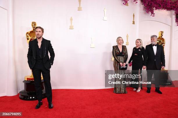 Hollywood, CA Ryan Gosling, Mandi Gosling, Donna Gosling and Valerio Attanasio arriving on the red carpet at the 96th Annual Academy Awards in Dolby...