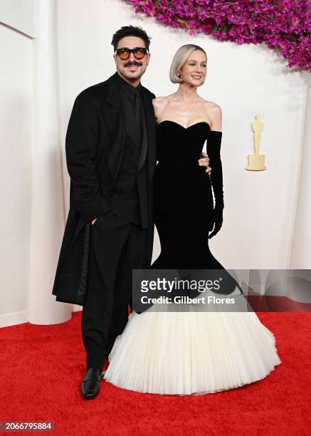 Marcus Mumford and Carey Mulligan at the 96th Annual Oscars held at at the Ovation Hollywood on March 10, 2024 in Los Angeles, California.