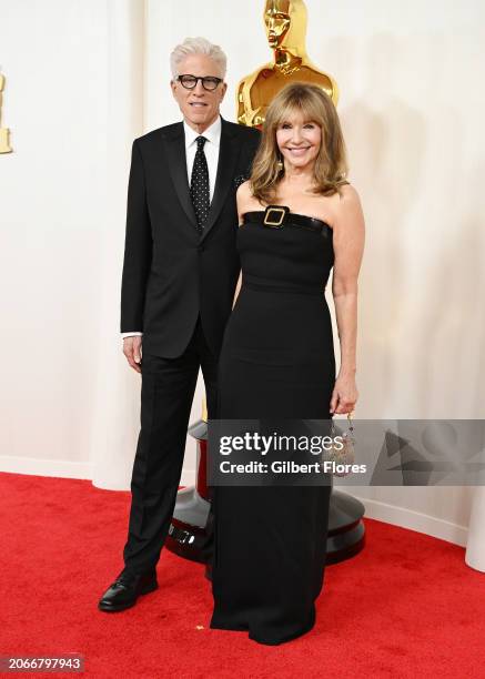 Ted Danson and Mary Steenburgen at the 96th Annual Oscars held at at the Ovation Hollywood on March 10, 2024 in Los Angeles, California.