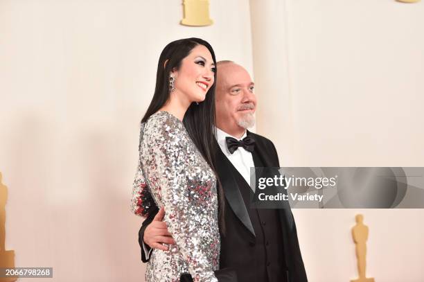 Elizabeth Cohen and Paul Giamatti at the 96th Annual Oscars held at Ovation Hollywood on March 10, 2024 in Los Angeles, California.