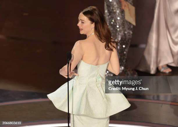 Hollywood, CA Emma Stone during the live telecast of the 96th Annual Academy Awards in Dolby Theatre at Hollywood & Highland Center in Hollywood, CA,...