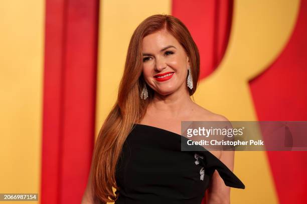 Isla Fisher at the 2024 Vanity Fair Oscar Party held at the Wallis Annenberg Center for the Performing Arts on March 10, 2024 in Beverly Hills,...