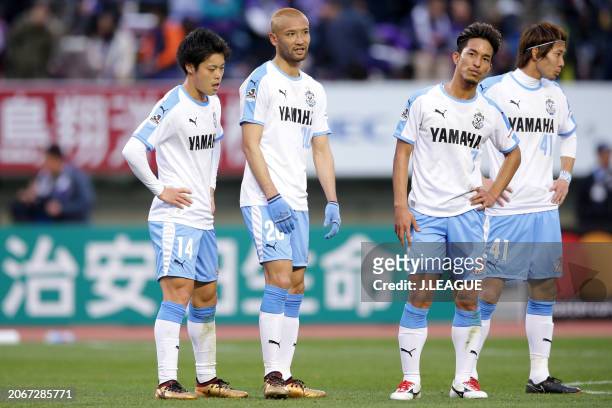 Júbilo Iwata players react after the scoreless draw in the J.League J1 match between Sanfrecce Hiroshima and Júbilo Iwata at Edion Stadium Hiroshima...