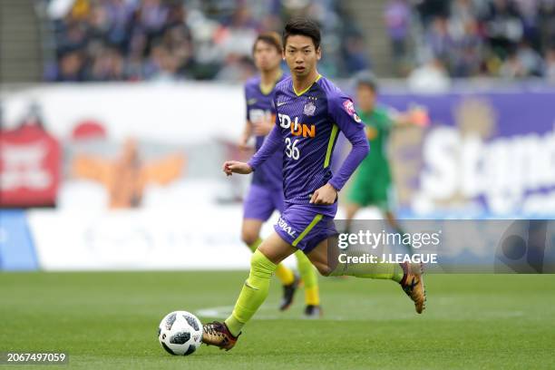 Hayao Kawabe of Sanfrecce Hiroshima in action during the J.League J1 match between Sanfrecce Hiroshima and Júbilo Iwata at Edion Stadium Hiroshima on...