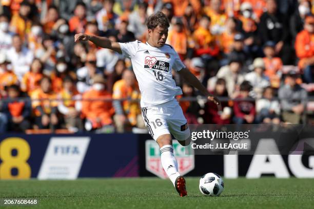 Gakuto Notsuda of Vegalta Sendai in action during the J.League J1 match between Shimizu S-Pulse and Vegalta Sendai at IAI Stadium Nihondaira on March...