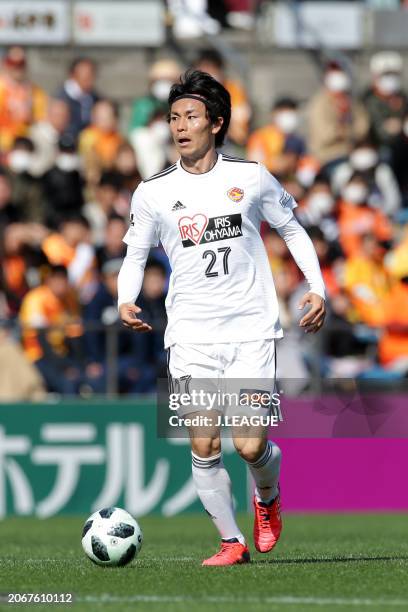 Kazuki Oiwa of Vegalta Sendai in action during the J.League J1 match between Shimizu S-Pulse and Vegalta Sendai at IAI Stadium Nihondaira on March...