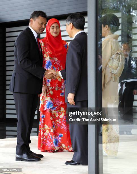 Crown Prince Al-Muhtadee Billah and Crown Princess Sarah of Brunei Darussalam are seen off Emperor Naruhito and Empress Masako after their meeting at...