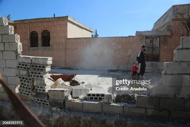 Syrian Machine 1,540 Dead Machines Stock Photos, High-Res Pictures, and Images - Getty ...