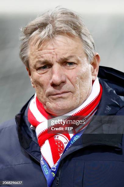 705 Photos & High Res Pictures - Getty Images