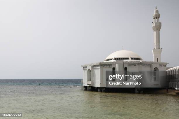Al Rahah Al Rahmah Mosque Photos and Premium High Res Pictures - Getty Images