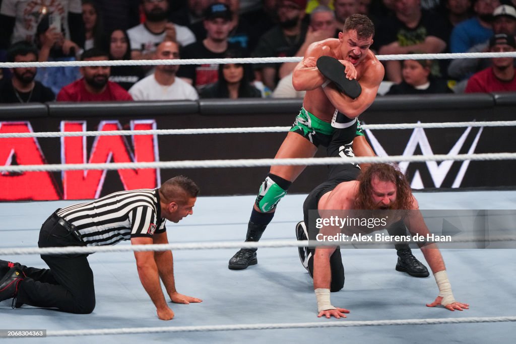 WWE Monday Night RAW