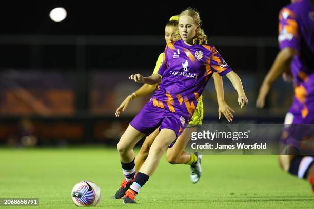 Hana Lowry of the Glory runs up to the ball during the A-League Women round 19 match between Perth Glory and Wellington Phoenix at Macedonia Park, on...
