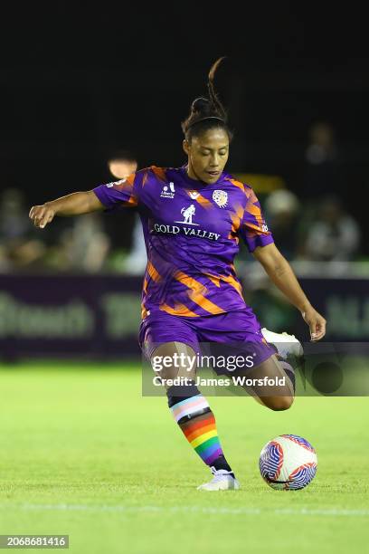 Jessika Cowart of the Glory passes the ball during the A-League Women round 19 match between Perth Glory and Wellington Phoenix at Macedonia Park, on...