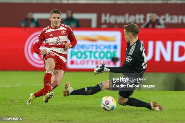 Christos Tzolis of Fortuna Duesseldorf scored the goal to 2:0 during the Second Bundesliga match between Fortuna Düsseldorf and Hamburger SV at...
